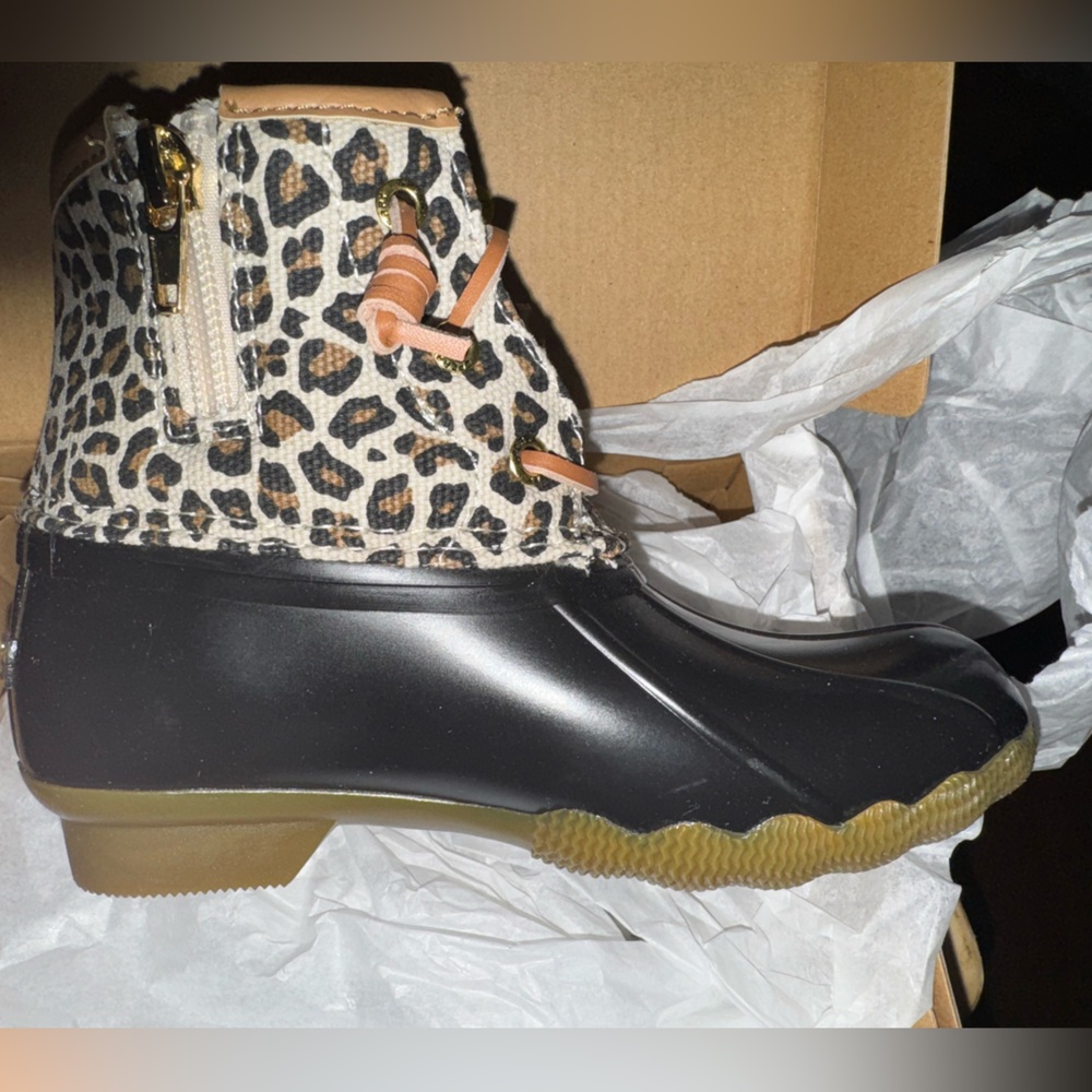 Sperry duck boots. Toddler. Cougar print